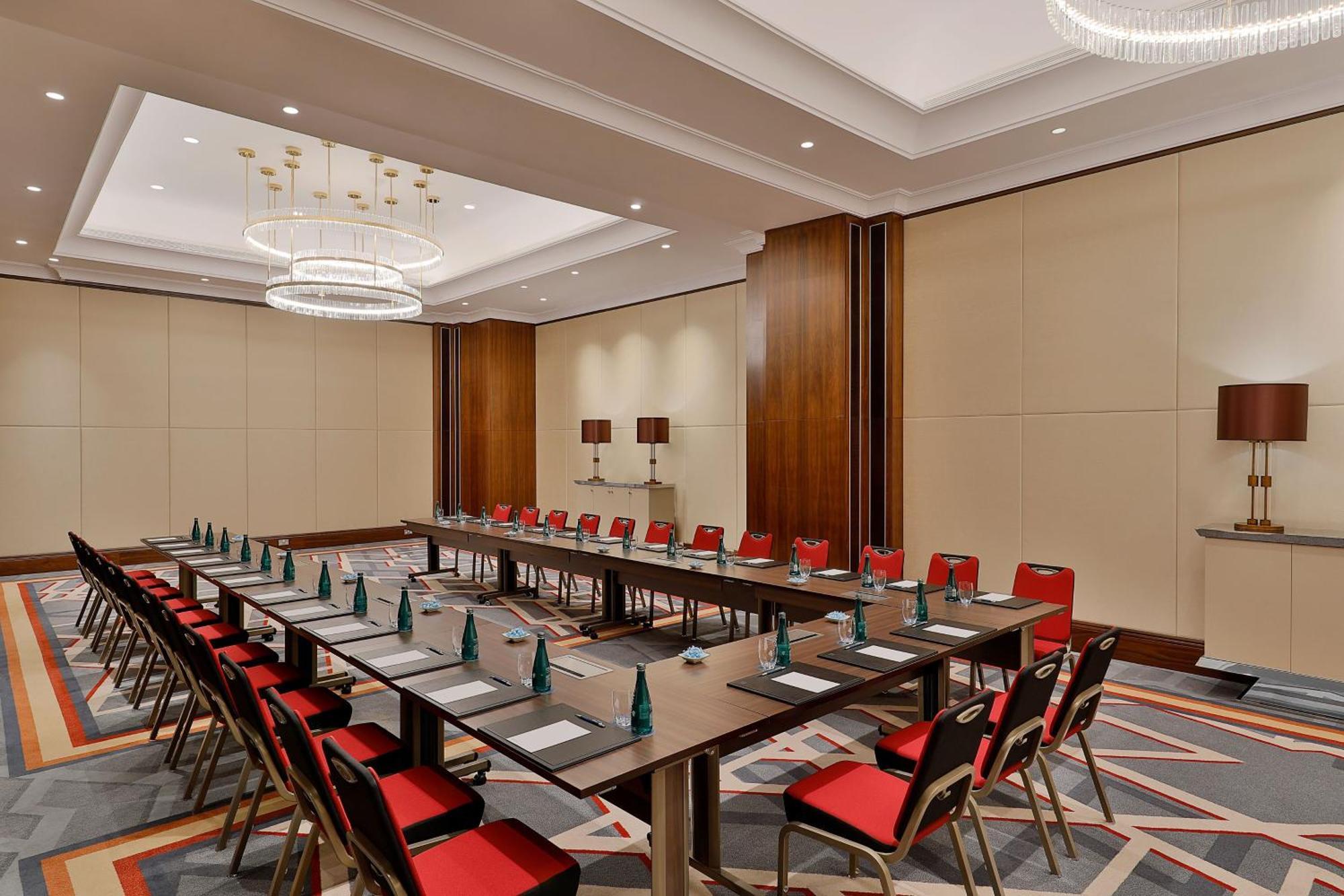쉐라톤 오만 호텔 무스카트 외부 사진 Meeting room